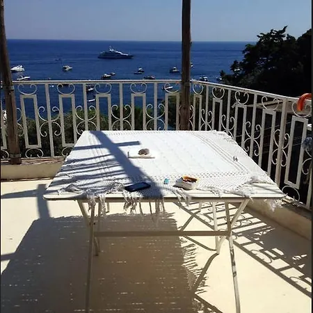 아파트 Sal Smith's House